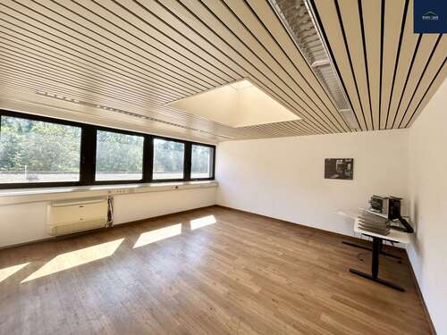 Foto - Büro in Freiberg am Neckar 4.000,00 € 500 m²