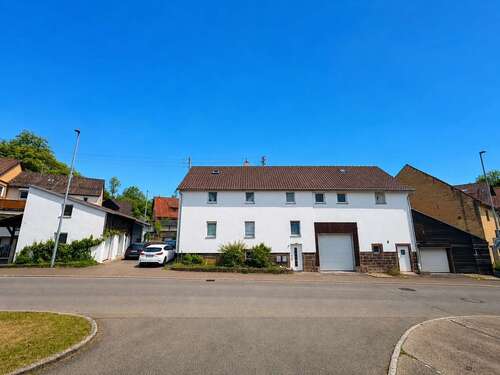 Foto - Haus zum Kaufen in Maulbronn 440.000,00 € 250 m²