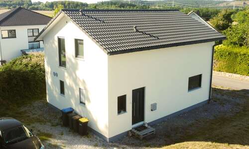 Foto - Haus zum Kaufen in Scheidt 397.000,00 € 104 m²