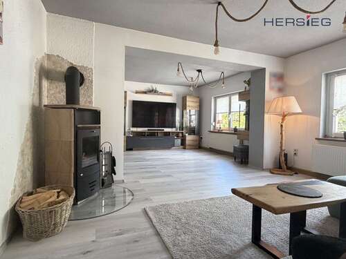 Foto - Wohnung zum Kaufen in Geyer 110.000,00 € 128 m²