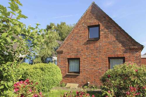 Foto - Haus zum Kaufen in Husum 185.000,00 € 77.21 m²