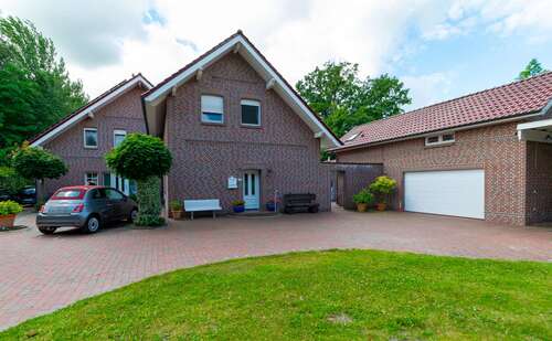 Foto - Haus zum Kaufen in Friesoythe 995.000,00 € 235 m²