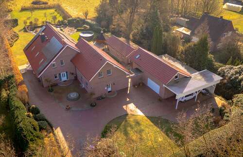 Foto - Haus zum Kaufen in Friesoythe 995.000,00 € 235 m²