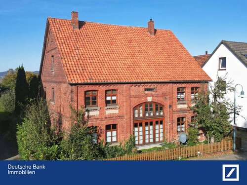 Foto - Haus zum Kaufen in Rinteln 158.000,00 € 193.69 m²