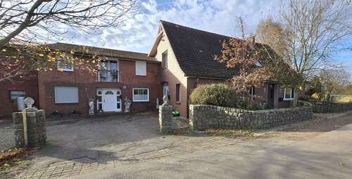 Foto - Haus zum Kaufen in Bargteheide 590.000,00 € 350 m²