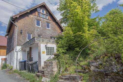 Foto - Haus zum Kaufen in Weilrod 85.000,00 € 131 m²