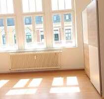 Wohnung zum Kaufen in Plauen 49.000,00 € 90 m²