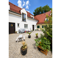 Haus zum Mieten in Augsburg 1.300,00 € 97.8 m²