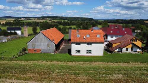 Foto - Haus zum Kaufen in Petersberg 479.000,00 € 245 m²