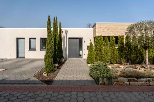 Foto - Haus zum Kaufen in Moers 525.000,00 € 109.77 m²