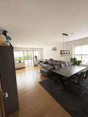 Foto - Wohnung zum Mieten in Loxstedt 700,00 € 81.46 m²