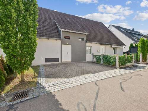 Foto - Haus zum Kaufen in Haiterbach 450.000,00 € 200 m²
