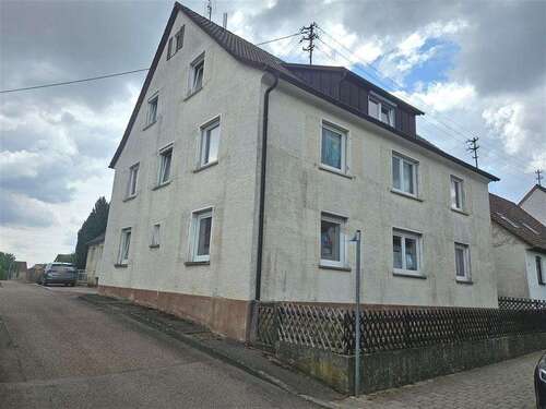 Foto - Haus zum Kaufen in Westhausen, Württemberg 450.000,00 € 310 m²