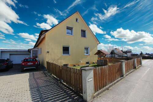 Foto - Haus zum Kaufen in Nandlstadt 659.000,00 € 225 m²