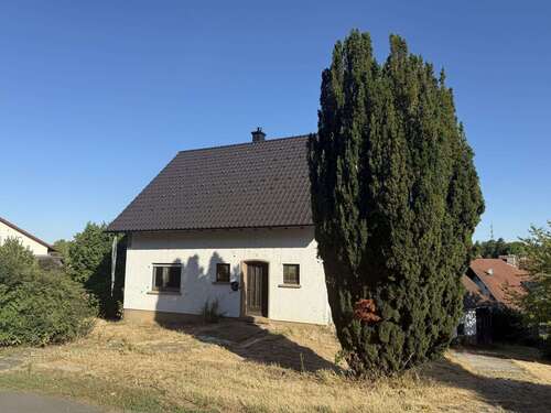 Foto - Haus zum Kaufen in Schefflenz Oberschefflenz 295.000,00 € 125 m²