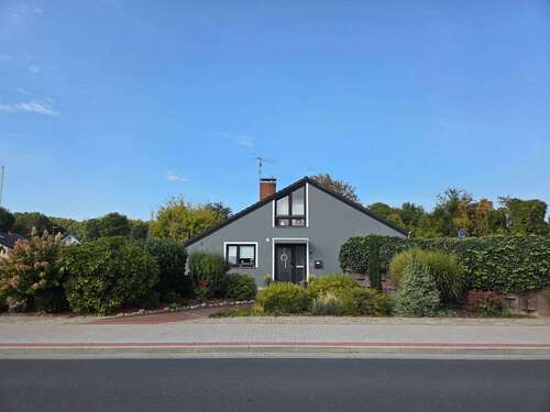 Foto - Haus zum Kaufen in Stuhr 399.000,00 € 125.88 m²