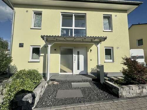 Foto - Haus zum Kaufen in Niederkassel 697.000,00 € 163 m²