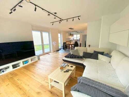 Foto - Haus zum Kaufen in Taunusstein 820.000,00 € 182 m²