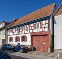 Haus zum Kaufen in Karlsruhe 1.190.000,00 € 238 m²