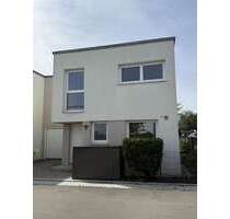 Haus zum Mieten in Pliezhausen 1.550,00 € 120.99 m²