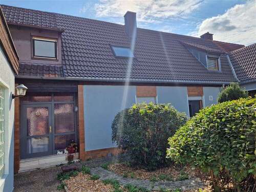 Foto - Haus zum Kaufen in Zirndorf, Mittelfranken 748.000,00 € 241 m²