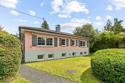 Foto - Haus zum Kaufen in Bonn-Holzlar 980.000,00 € 233 m²