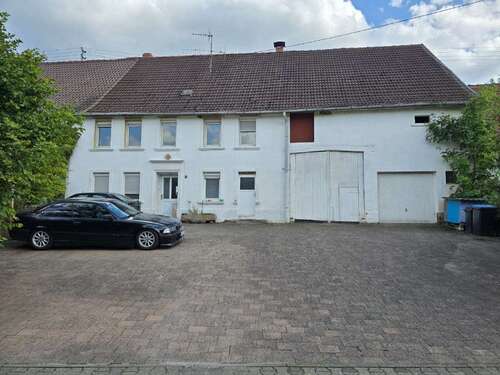 Foto - Haus zum Kaufen in Sankt Julian 98.000,00 € 153 m²