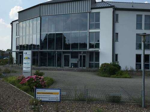 Foto - Büro in Stuhr 800,00 € 82.6 m² - 800,00&nbsp;EUR Kaltmiete, ca.&nbsp; 82,60&nbsp;m&sup2;