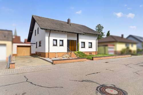 Foto - Haus zum Kaufen in Philippsburg Rheinsheim 420.000,00 € 235 m²
