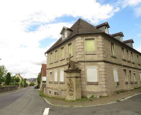 Foto - Haus zum Kaufen in Bütthard 205.000,00 € 320 m²