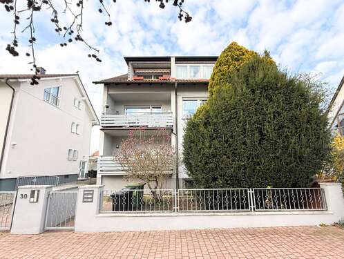 Foto - Haus zum Kaufen in Dietzenbach 627.000,00 € 247 m²