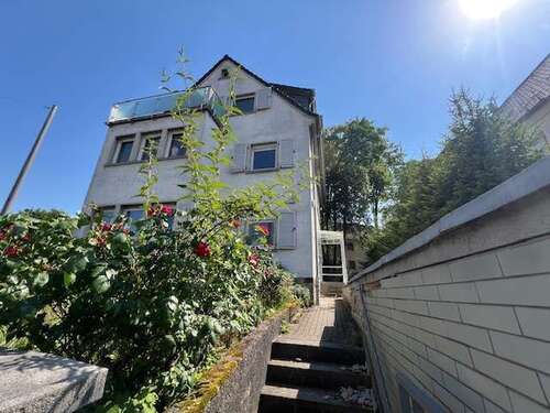 Foto - Haus zum Kaufen in Wiesbaden 829.000,00 € 200 m²
