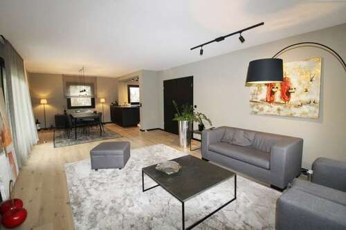 Foto - Haus zum Kaufen in Neusäß 1.495.000,00 € 150 m²