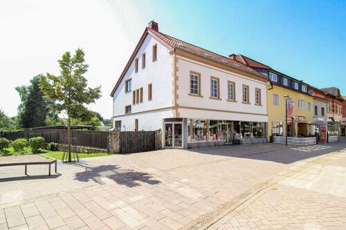 Foto - Haus zum Kaufen in Brakel 298.000,00 € 399.69 m²