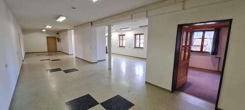 Foto - Spezialgewerbe in Großhartpenning 1.300,00 € 215 m²