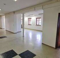 Spezialgewerbe in Großhartpenning 1.300,00 € 215 m²