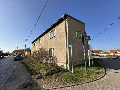 Foto - Haus zum Kaufen in Könnern 42.000,00 € 180 m²