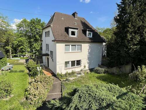 Foto - Haus zum Kaufen in Gummersbach 729.000,00 € 482 m²