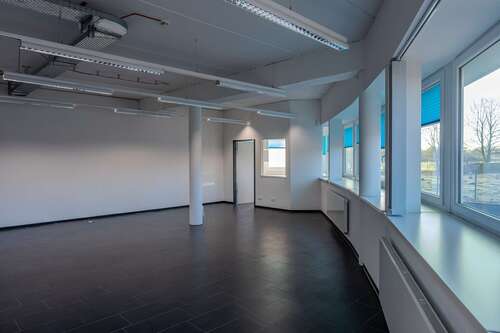 Foto - Büro in Rosdorf 1.120,68 € 125.29 m²