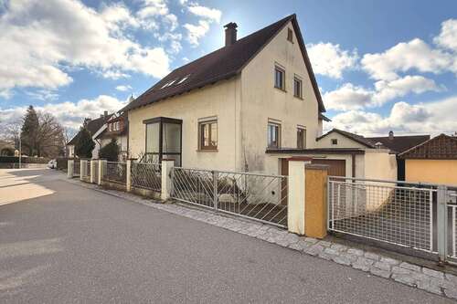 Foto - Haus zum Kaufen in Vaihingen 540.000,00 € 239 m²