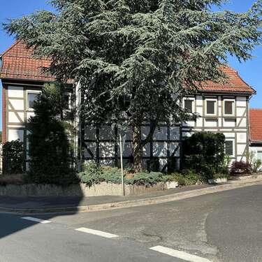 Foto - Haus zum Kaufen in Jühnde 295.000,00 € 343 m²