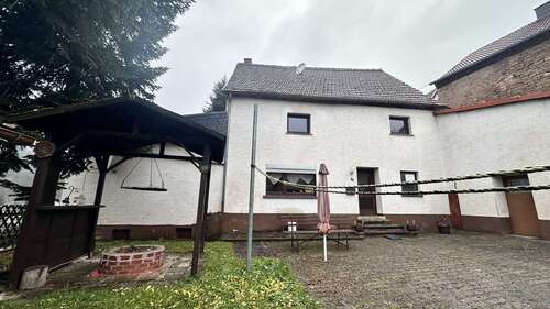 Foto - Haus zum Kaufen in Niederalben 99.000,00 € 159 m²