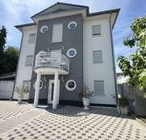 Haus zum Kaufen in Grenzach-Wyhlen 1.000.999,00 € 252 m²