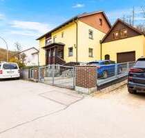 Haus zum Kaufen in Regenstauf 750.000,00 € 215 m²