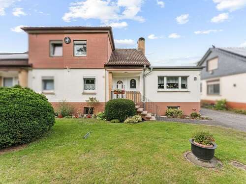 Foto - Haus zum Kaufen in Hambühren 240.000,00 € 180 m²