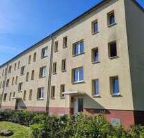 Wohnung zum Mieten in Laage 325,00 € 49.45 m²