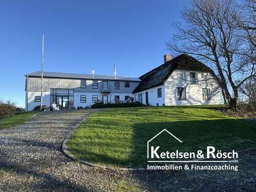 Foto - Haus zum Kaufen in Pellworm 2.950.000,00 € 573 m²