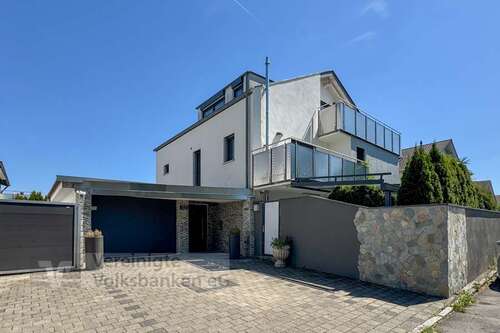 Foto - Haus zum Kaufen in Reutlingen 998.000,00 € 240.43 m²