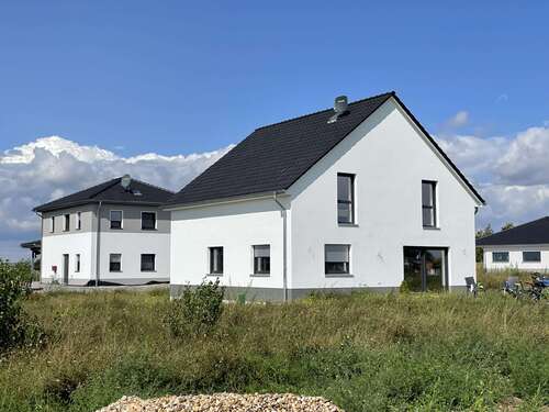 Foto - Grundstück zu verkaufen in Bernburg 99.424,00 € 956 m²