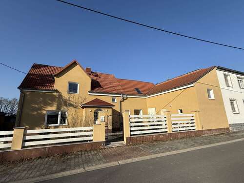 Foto - Haus zum Kaufen in Mockrehna 105.000,00 € 106 m²